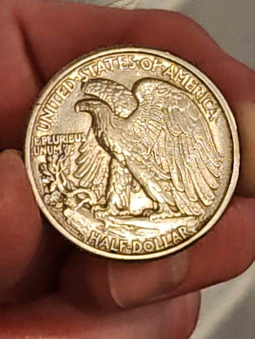 SHARP LUSTROUS UNCIRCULATED 1942 WALKING LIBERTY SILVER HALF DOLLAR